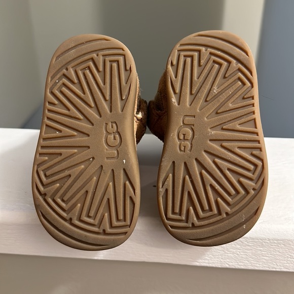 Infant uggs - Picture 4 of 4